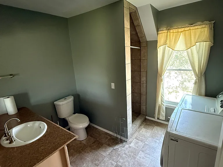 1400 Ashmun St #2 — Photo 3