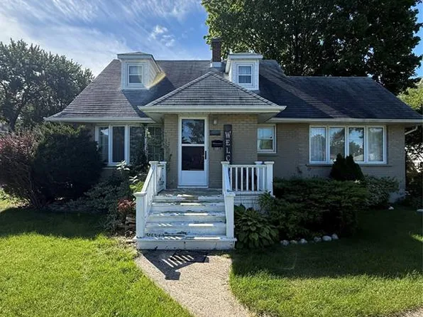881 Michigan Ave, Sarnia, ON N7V 1L7