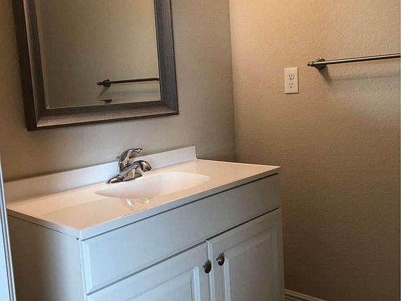 3rd image of 4221 Grass Ave #4225