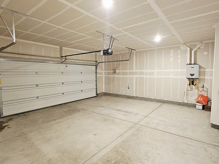 5444 Gallier Loop — Photo 46