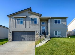 21061 Madison St, Elkhorn, NE 68022