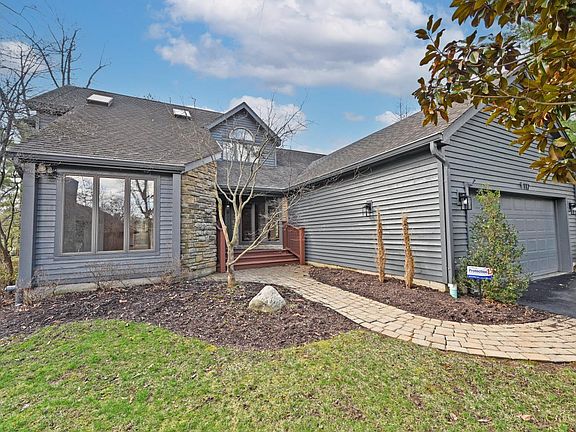2nd image of 112 Bentwood Ct