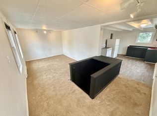 142 Paine St APT 3, Troy, NY 12183