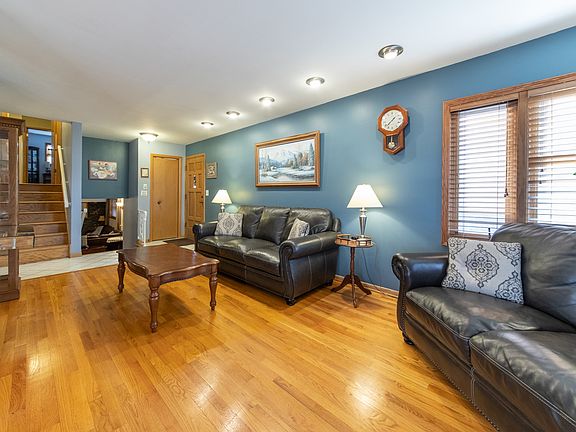 2nd image of 7413 W Forest Preserve Ave