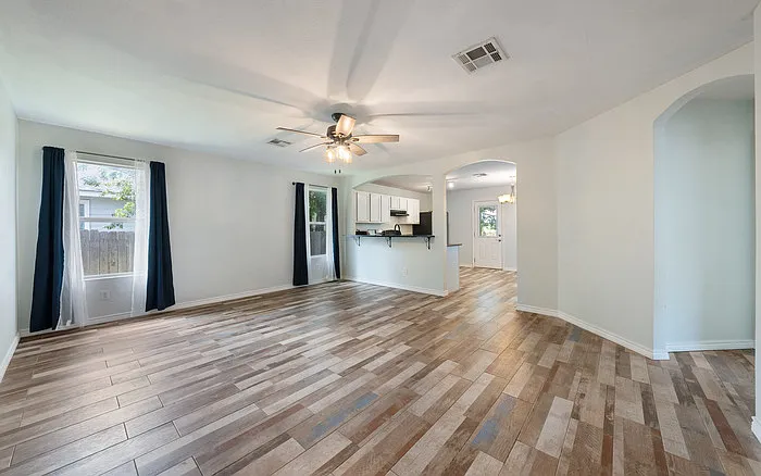 111 Quail Hollow Dr — Photo 3