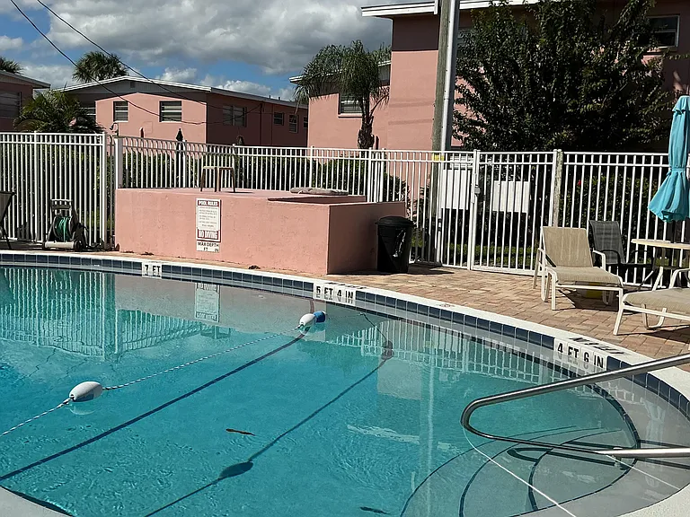 420 Monroe Ave #D202 — Photo 23