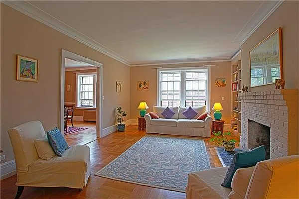 Sold by Exclusive Properties Sotheby's International Realty | media 12