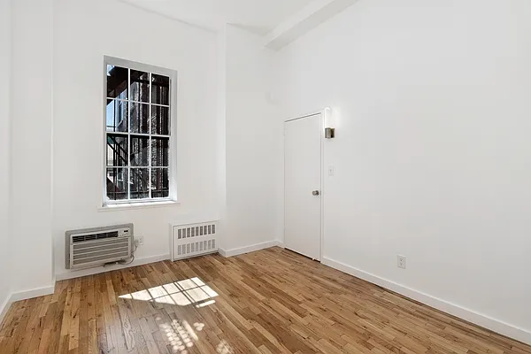 Rented by Compass | media 23