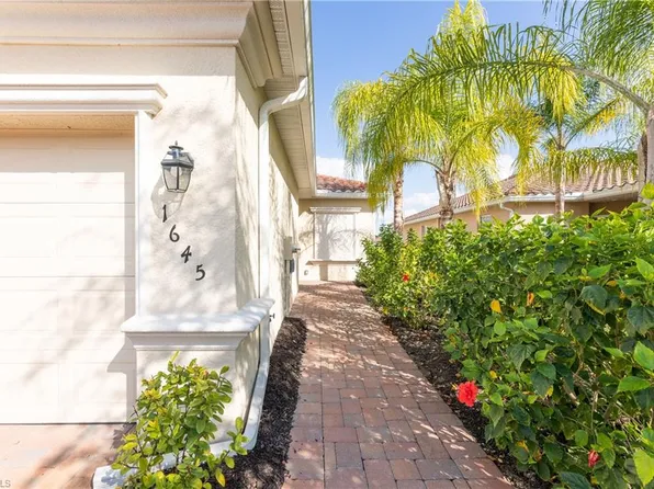 1645 Alameda DR, NAPLES, FL 34120
