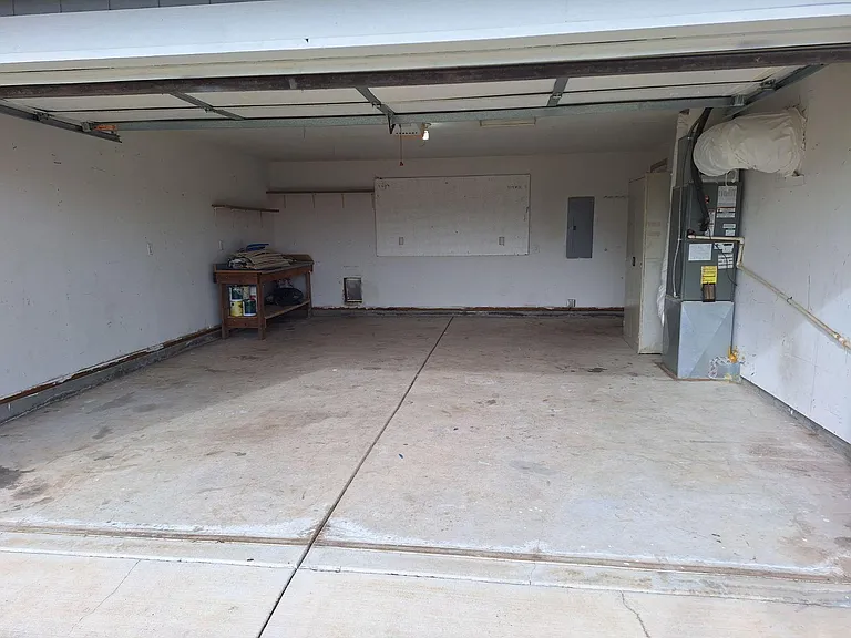 685 E Rolling Hills Dr — Photo 13