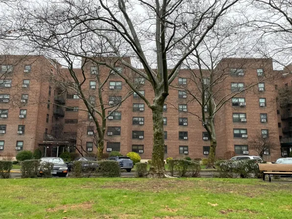 21302 73rd Ave APT 6G, Bayside, NY 11364