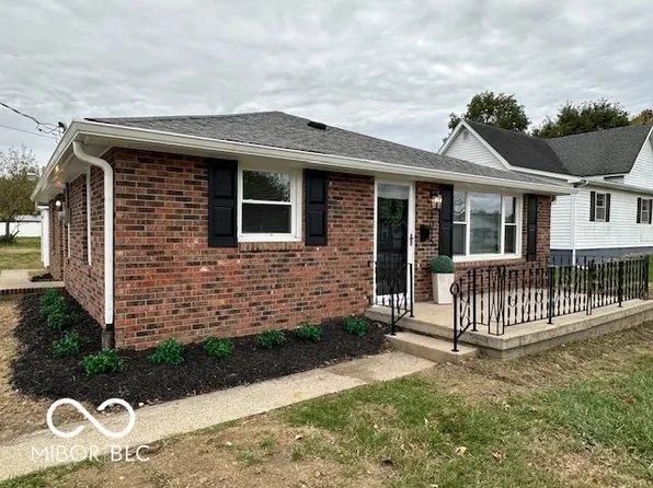 1015 Washington St, Hope, IN 47246