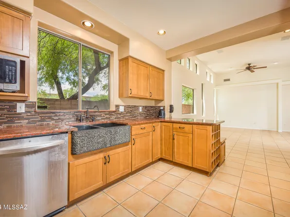 5396 E Calle Vista De Colores, Tucson, AZ 85711