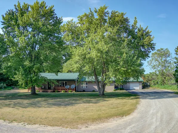 4793 E Duck Lake Rd, Grawn, MI 49637