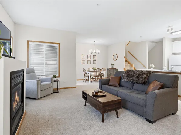 3884 Abercrombie Ln, Stillwater, MN 55082