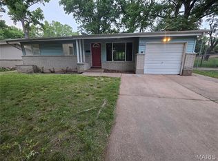 10822 Hallwood Dr, Saint Louis, MO 63136