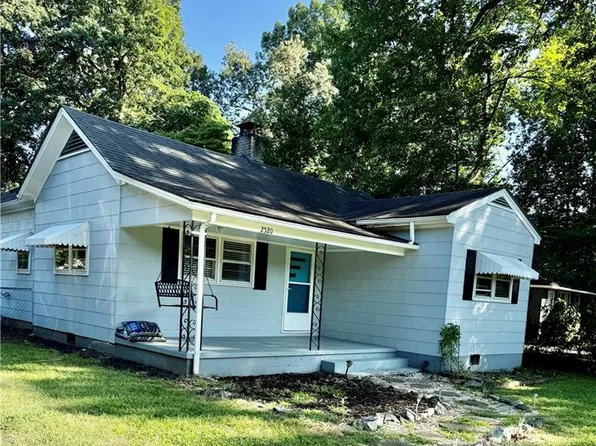 2520 McKnight Mill Rd, Greensboro, NC 27405