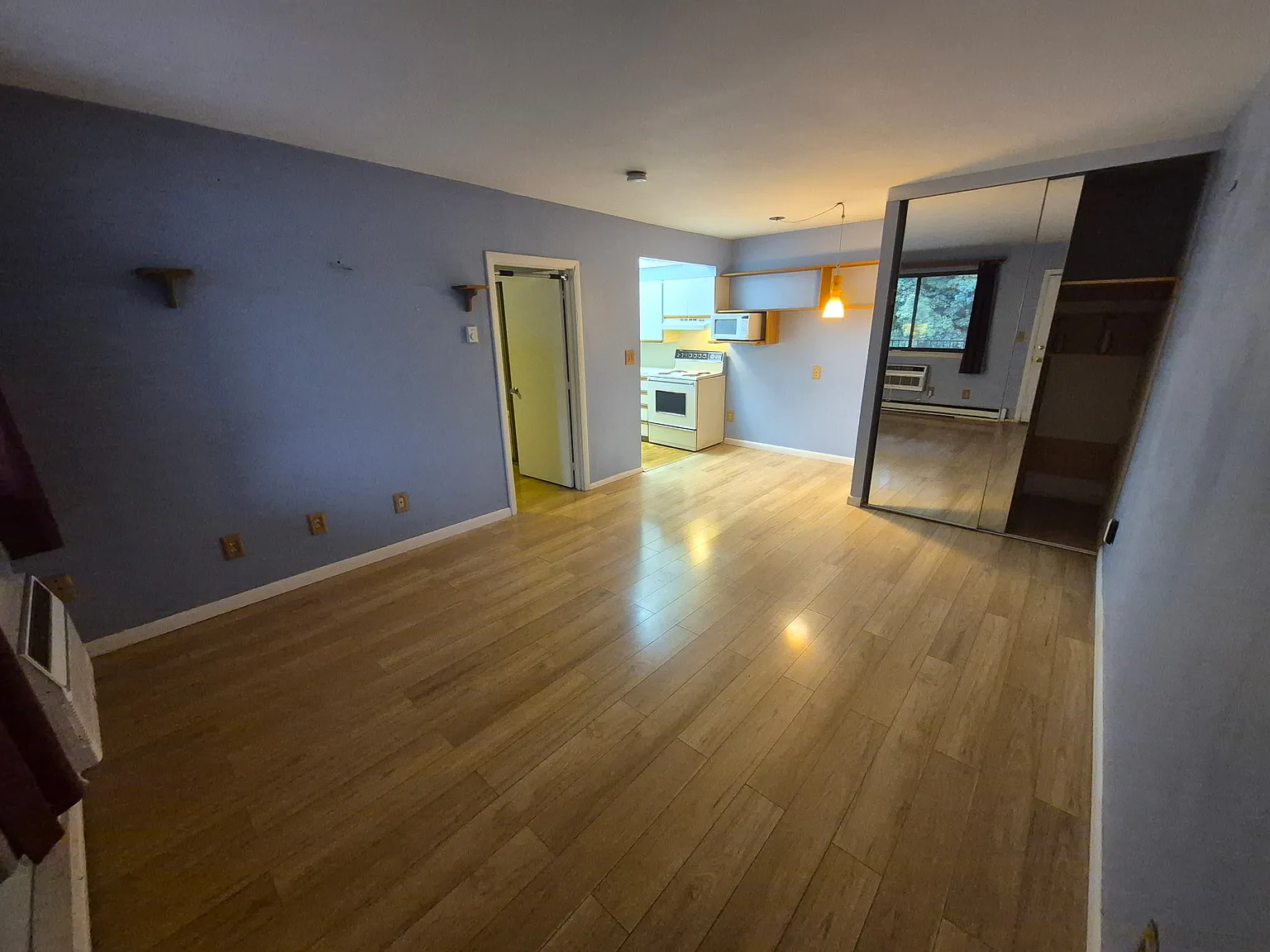 1 bed, 600 sqft, $1,900 — Photo 2