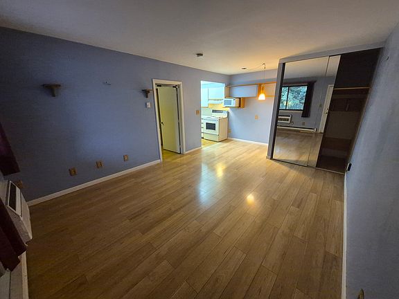 2nd image of 2 Arizona Ter APT 3