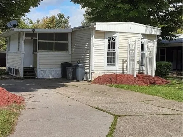 94 Bush Gdns, Alden, NY 14004