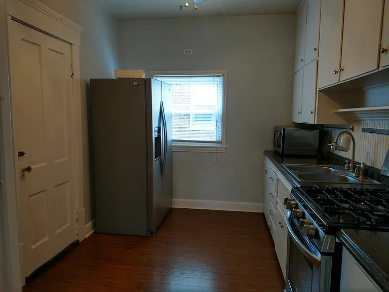 1522 Campbell St #2 — Photo 9