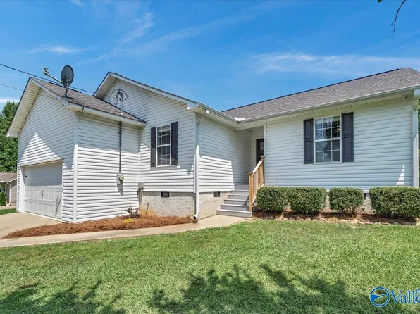2238 Half Section Line Rd, Albertville, AL 35950