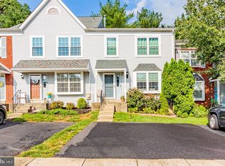 17 Victoria Dr, Aston, PA