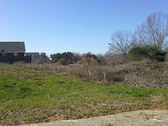3rd image of 2304 Northview Dr
