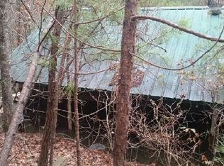 1001 Parton Woodcraft Rd, Cosby, TN 37722