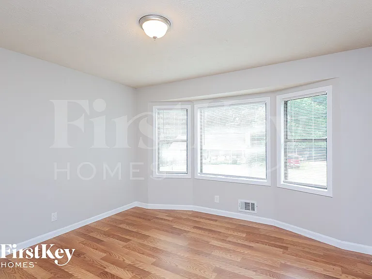 2639 Windmere Dr — Photo 5