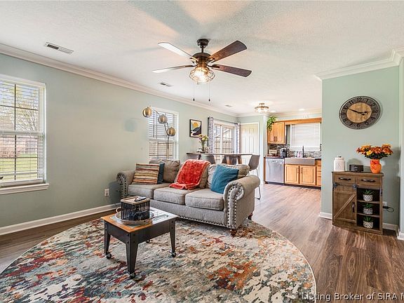 4th image of 835 Twin Oaks Drive
