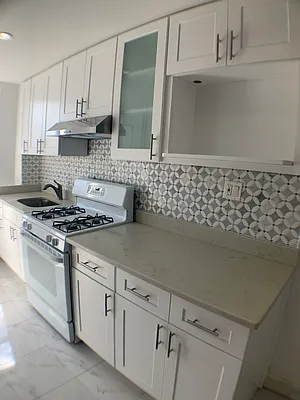 Rented by Capri Jet Realty Corp | media 12