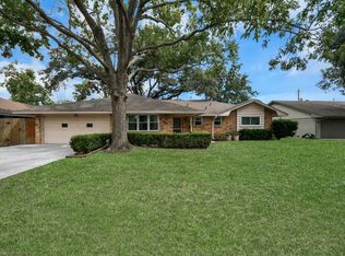 9006 Springview Ln, Houston, TX 77080