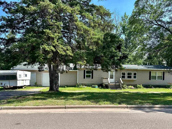 228 E 6th St, Washburn, WI 54891
