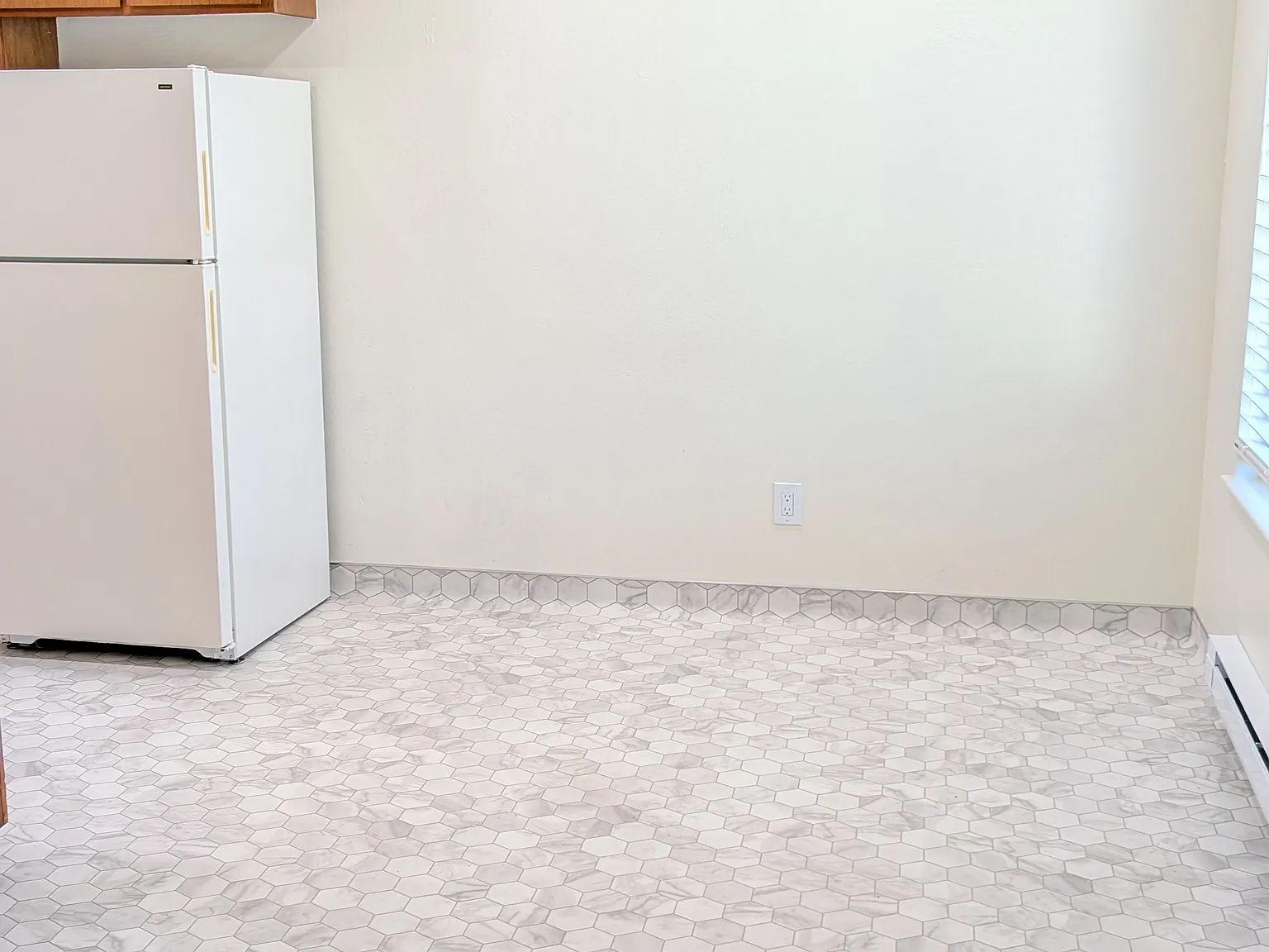 1 bed, 600 sqft, $2,400 — Photo 3