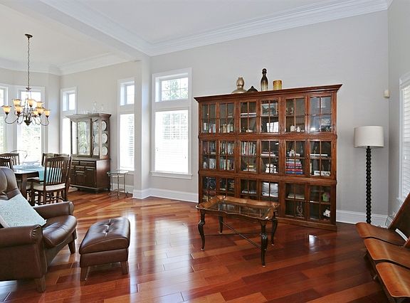 4th image of 1091 Westfield Way