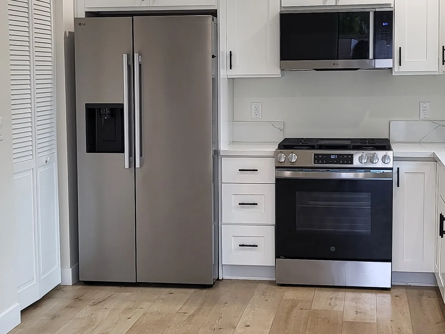 22218 Welby Way — Photo 3