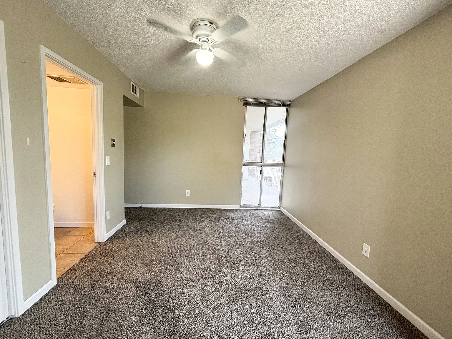 710 E 200 S — Photo 4
