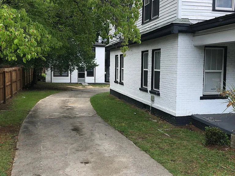4813 N Main St #A — Photo 6