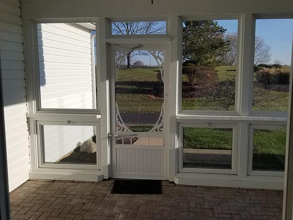 5th image of 2455 Estancia Ln