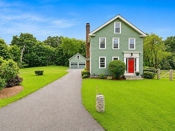 3rd image of 369 Village St