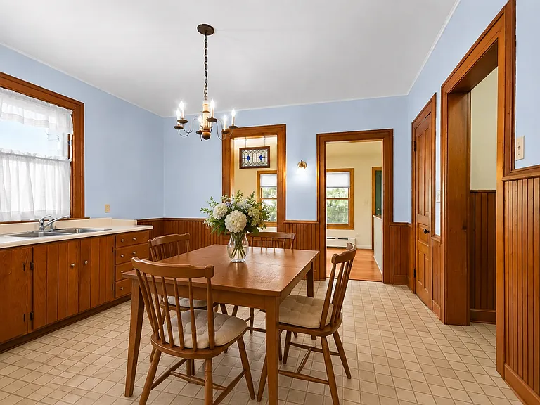 1201 Florence Ave — Photo 4