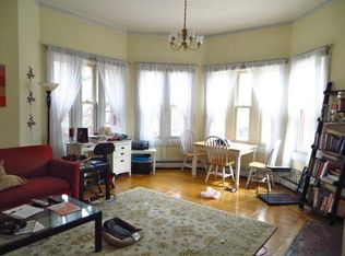 195 Commonwealth Ave APT 4, Boston, MA 02116