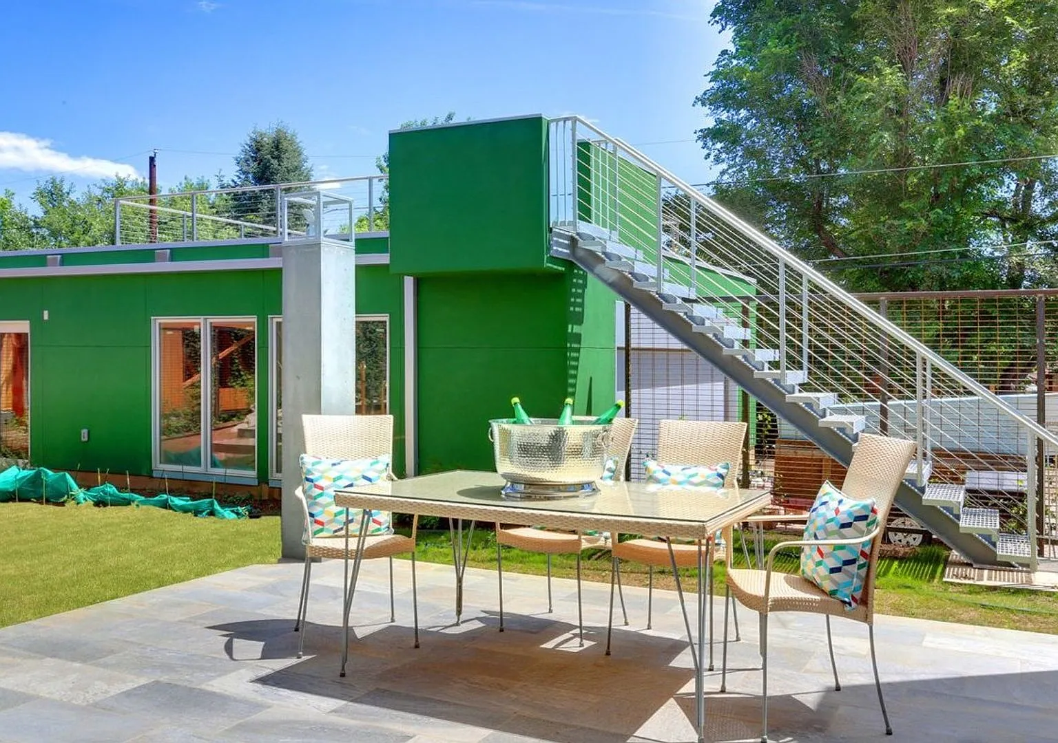 Modern 3 Bed 3 Bath Home Close to Chautauqua Park — Photo 4