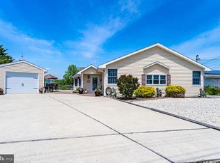 28 Cranbury Lake Dr, Little Egg Harbor, NJ 08087