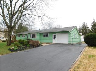 102 Riverdale Rd, Liverpool, NY 13090