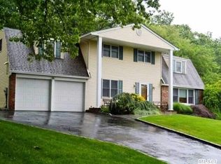 5 Harris Ct, Commack, NY 11725