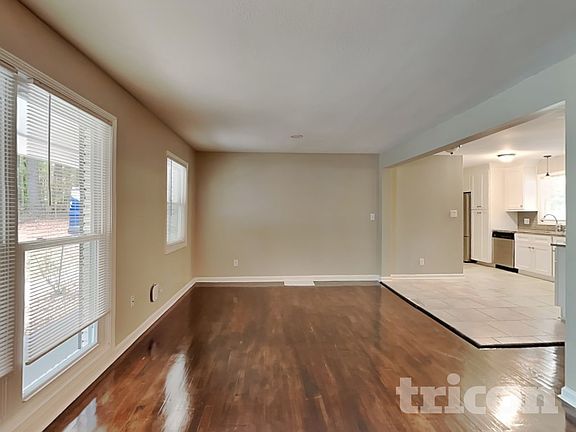 2nd image of 1695 Virginia Cir SW