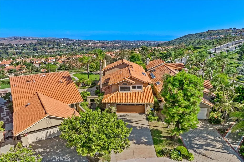 4 bed, 2398 sqft, $6,500 — Photo 3