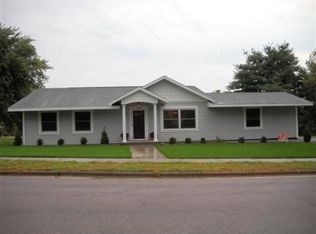 1800 Algonquin Dr, Baraboo, WI 53913